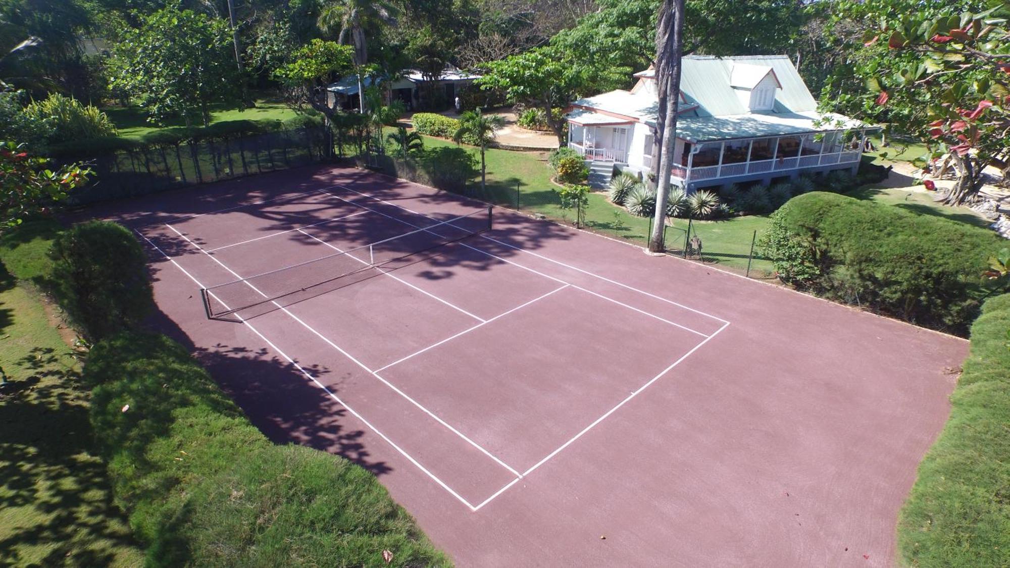 Llantrissant Beachcliff Villa เนกริล ภายนอก รูปภาพ