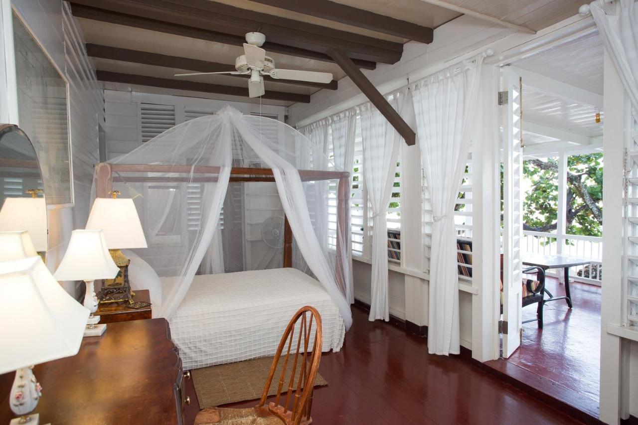 Llantrissant Beachcliff Villa เนกริล ภายนอก รูปภาพ